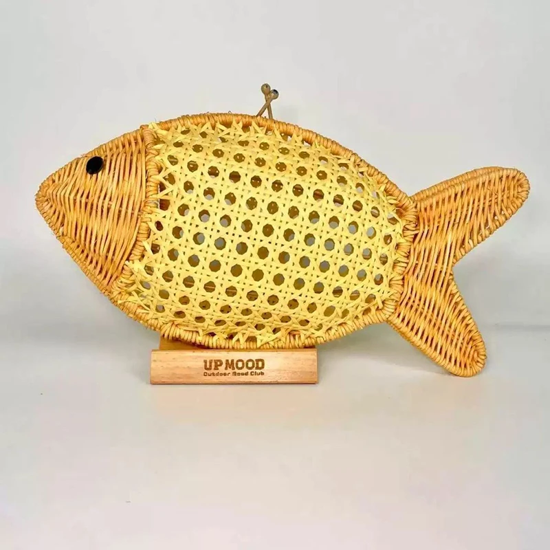 Fish Shaped Rattan Clutch Bag Creative Woven Handbag Candy Fruit Basket Bags Hollow Handmade Ornaments Women Makeup Bag Clutch
Fish Shaped Rattan Clutch Bag Creative Woven Handbag Candy Fruit Basket Bags Hollow Handmade Ornaments Women Makeup Bag Clutch