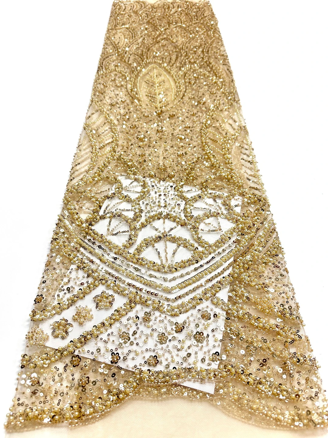 African French Sequined Lace Fabrics 2026 High Quality Tulle Lace Nigerian Beaded Embroidered Dress Material For Party Wedding
African French Sequined Lace Fabrics 2026 High Quality Tulle Lace Nigerian Beaded Embroidered Dress Material For Party Wedding