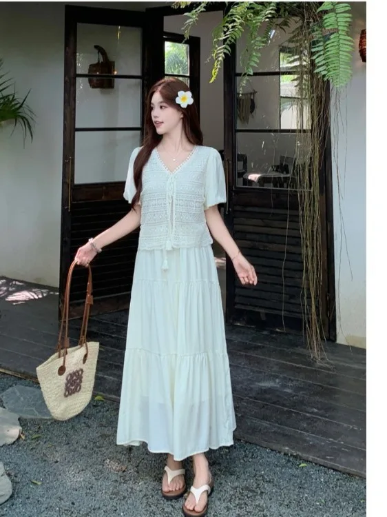 Bohemian Vacation Style Fake Two-Piece Dress Women's plus Size Summer New Waist-Cinching Belly-Covering Long-term Dress
Bohemian Vacation Style Fake Two-Piece Dress Women's plus Size Summer New Waist-Cinching Belly-Covering Long-term Dress
