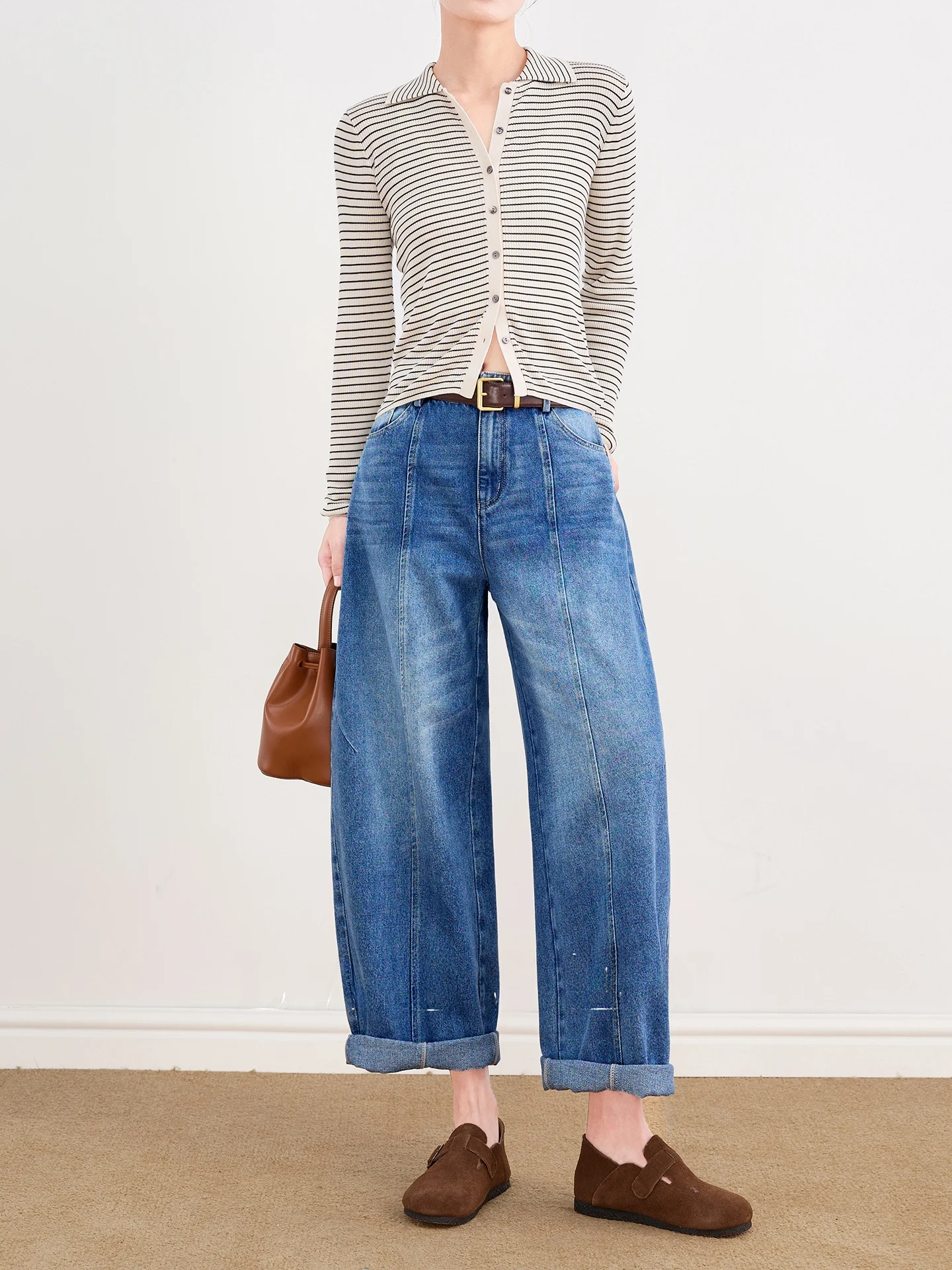 Blue Washed Curved Knife Jeans Women's Loose Nine Points Banana Pants Summer New Style Cotton Blend High Waist Wide Leg Jeans
Blue Washed Curved Knife Jeans Women's Loose Nine Points Banana Pants Summer New Style Cotton Blend High Waist Wide Leg Jeans