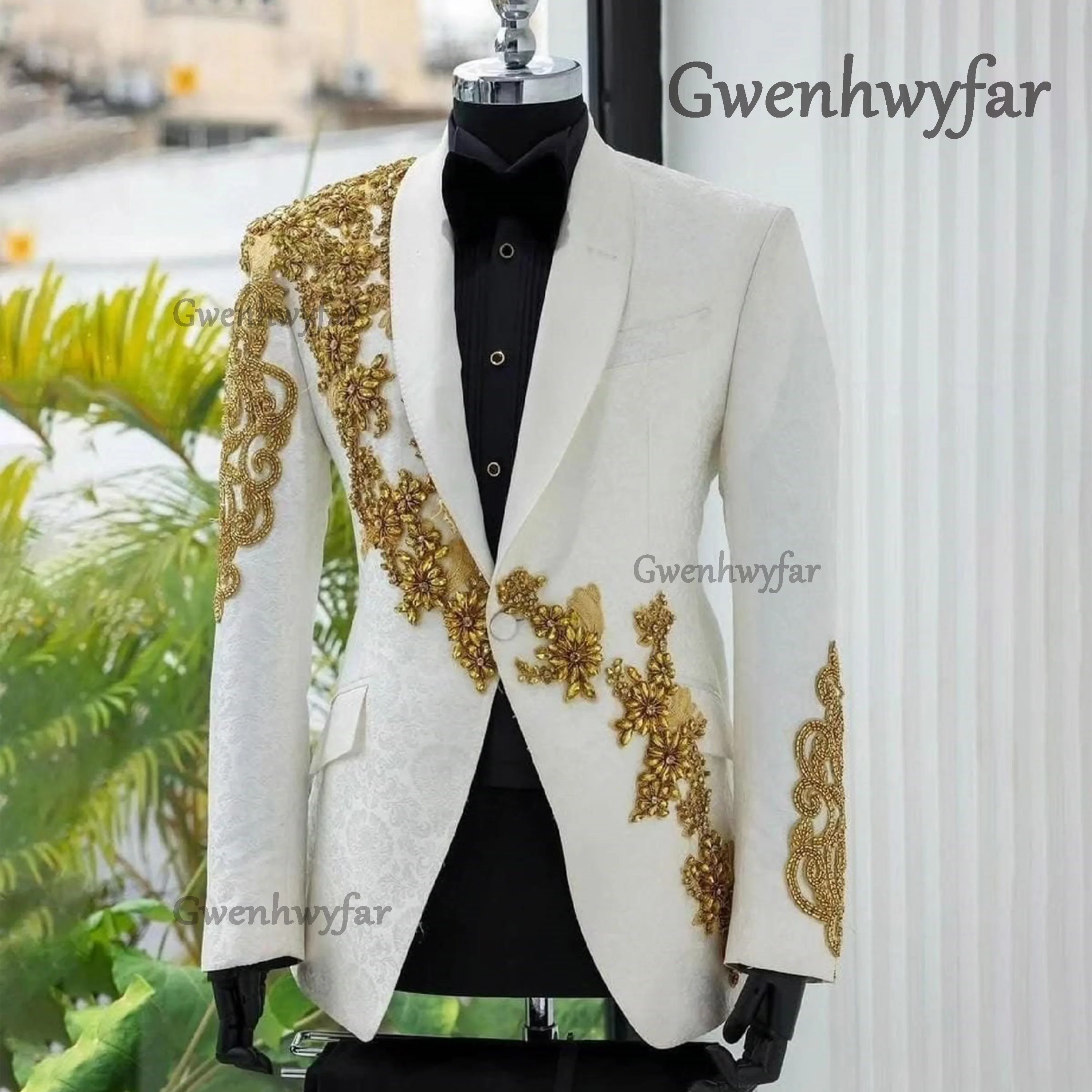 Gwenhwyfar Exquisite Diamond Beaded Suits Men Shawl Lapel Groom Blazers Customized 3 Piece Sets Man Banquet Wear Tuxedos Costume
Gwenhwyfar Exquisite Diamond Beaded Suits Men Shawl Lapel Groom Blazers Customized 3 Piece Sets Man Banquet Wear Tuxedos Costume