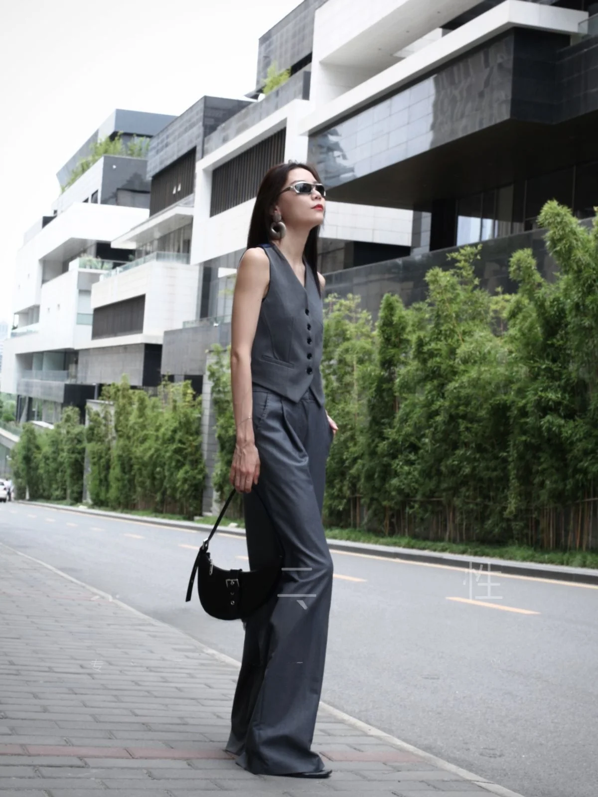 Women's Woolen V-Ne Single-Button ing Suit Jaet Spring Autumn New Sle Neutral OL Vest Inner Wear Ladies Faion
Women's Woolen V-Ne Single-Button ing Suit Jaet Spring Autumn New Sle Neutral OL Vest Inner Wear Ladies Faion