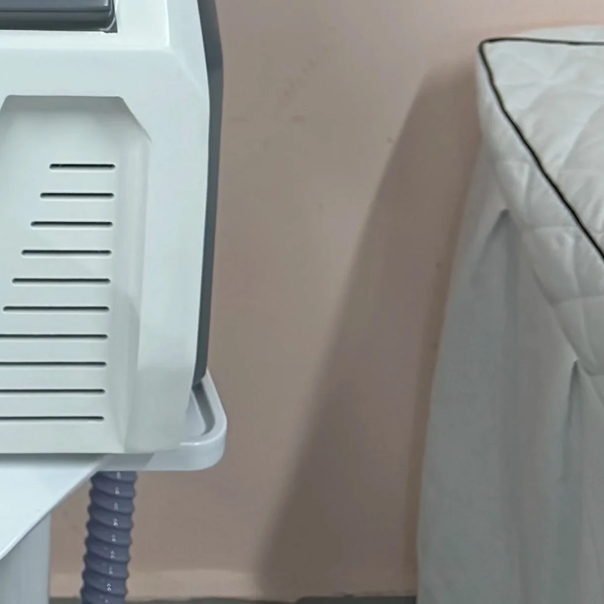 Professional 4000W 808Diode Laser Hair Removal Machine, 3-Wavelength 755/808/1064nm, Permanent & Painless Hair Removal,CE
Professional 4000W 808Diode Laser Hair Removal Machine, 3-Wavelength 755/808/1064nm, Permanent & Painless Hair Removal,CE