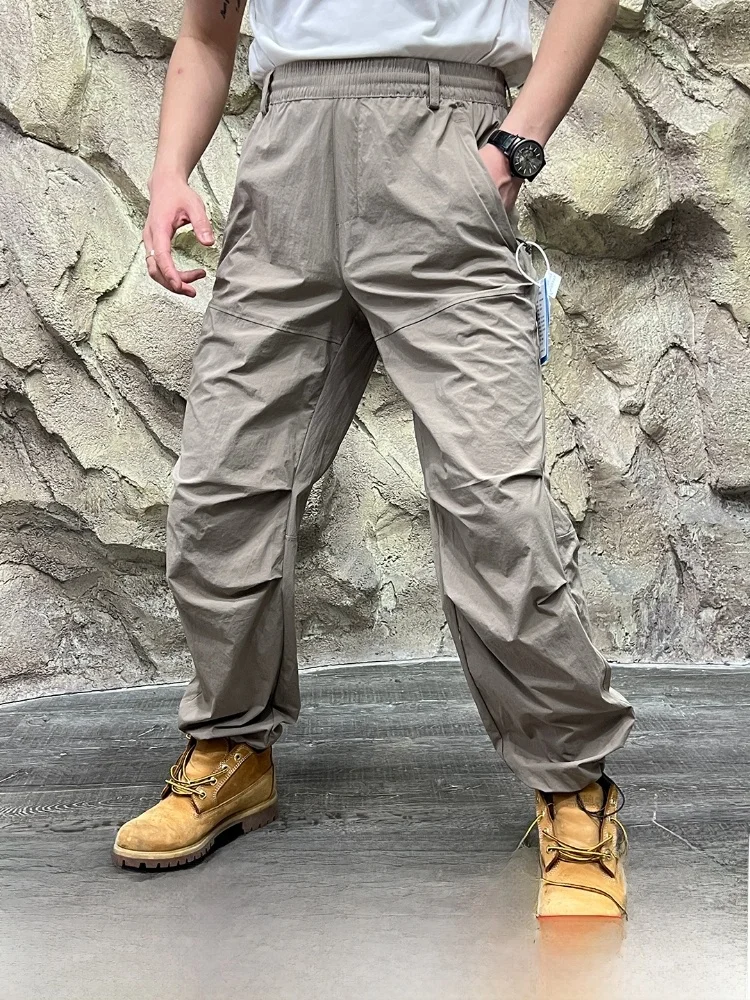 Outdoor Men's Casual Pants Breathable Straight Leg Summer Sportswear Qui Dry Lightweight Trousers for Youth Active Lifesle
Outdoor Men's Casual Pants Breathable Straight Leg Summer Sportswear Qui Dry Lightweight Trousers for Youth Active Lifesle