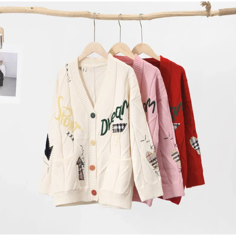 New Women's Embroidery Knitted Cardigan Warm Long Sleeve Letter Print Sweater with Pockets Loose Fit Autumn Winter Jumpers
New Women's Embroidery Knitted Cardigan Warm Long Sleeve Letter Print Sweater with Pockets Loose Fit Autumn Winter Jumpers