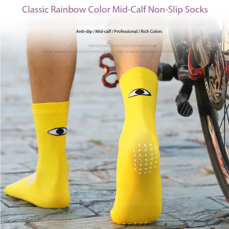 Popular Rubber Point Anti Slip and Wear-Resistant Sports Socks for Outdoor Sports Cycling Basketball and Running
Popular Rubber Point Anti Slip and Wear-Resistant Sports Socks for Outdoor Sports Cycling Basketball and Running