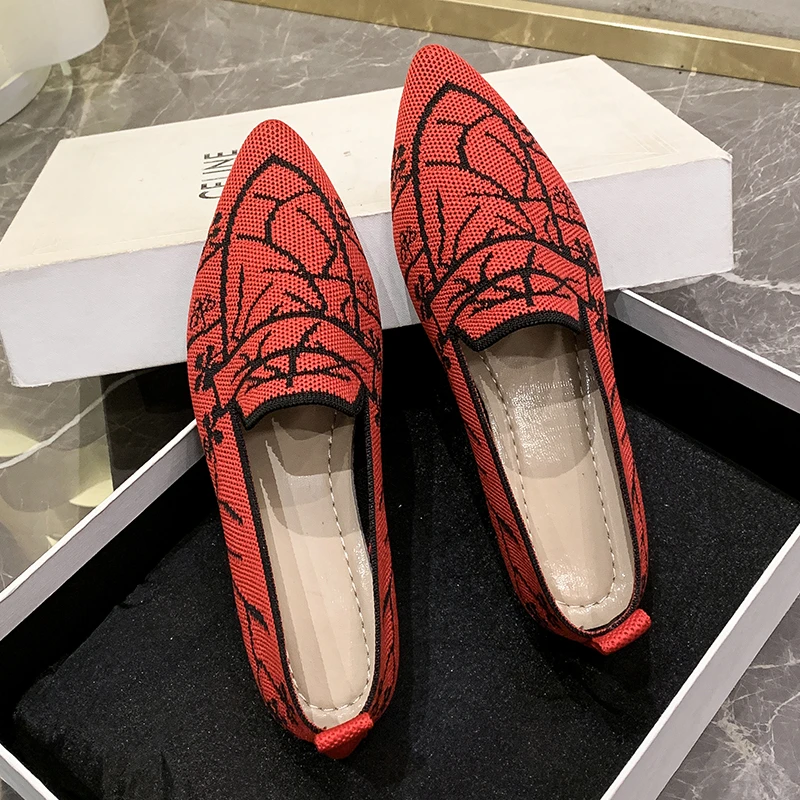 Spring Ladies Single Shoes 2025 New Comfortable Low-heeled Women's Shoes High-quality One-size 36-43 Large-size Casual Shoes
Spring Ladies Single Shoes 2025 New Comfortable Low-heeled Women's Shoes High-quality One-size 36-43 Large-size Casual Shoes