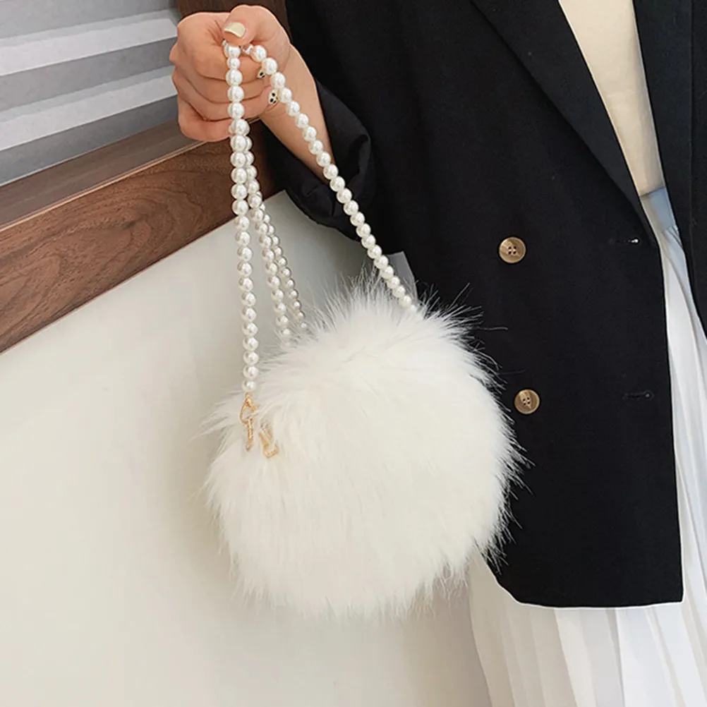 White Hairy Woman Crossbody Bag Fashion Pearl Chain Round Shoulder Bag Portable Phone Purse Outdoor Storage Girl Pouch
White Hairy Woman Crossbody Bag Fashion Pearl Chain Round Shoulder Bag Portable Phone Purse Outdoor Storage Girl Pouch