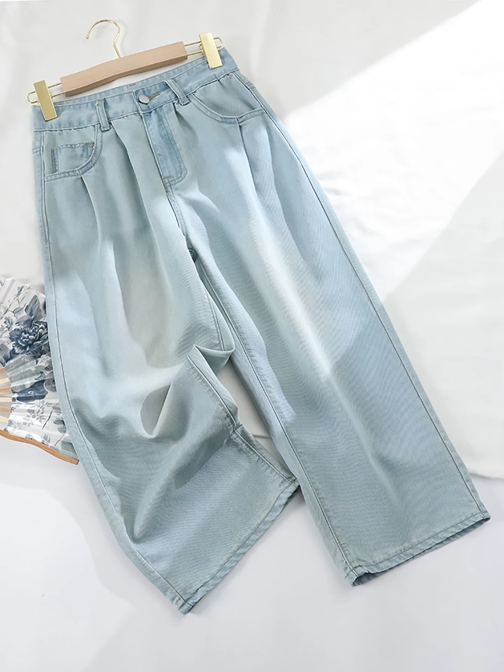 Oversize Women Wide Leg Jeans Summer Casual Loose Calf-Length Denim Pants Female Fashion High Waist Straight Loose Thin Jeans
Oversize Women Wide Leg Jeans Summer Casual Loose Calf-Length Denim Pants Female Fashion High Waist Straight Loose Thin Jeans
