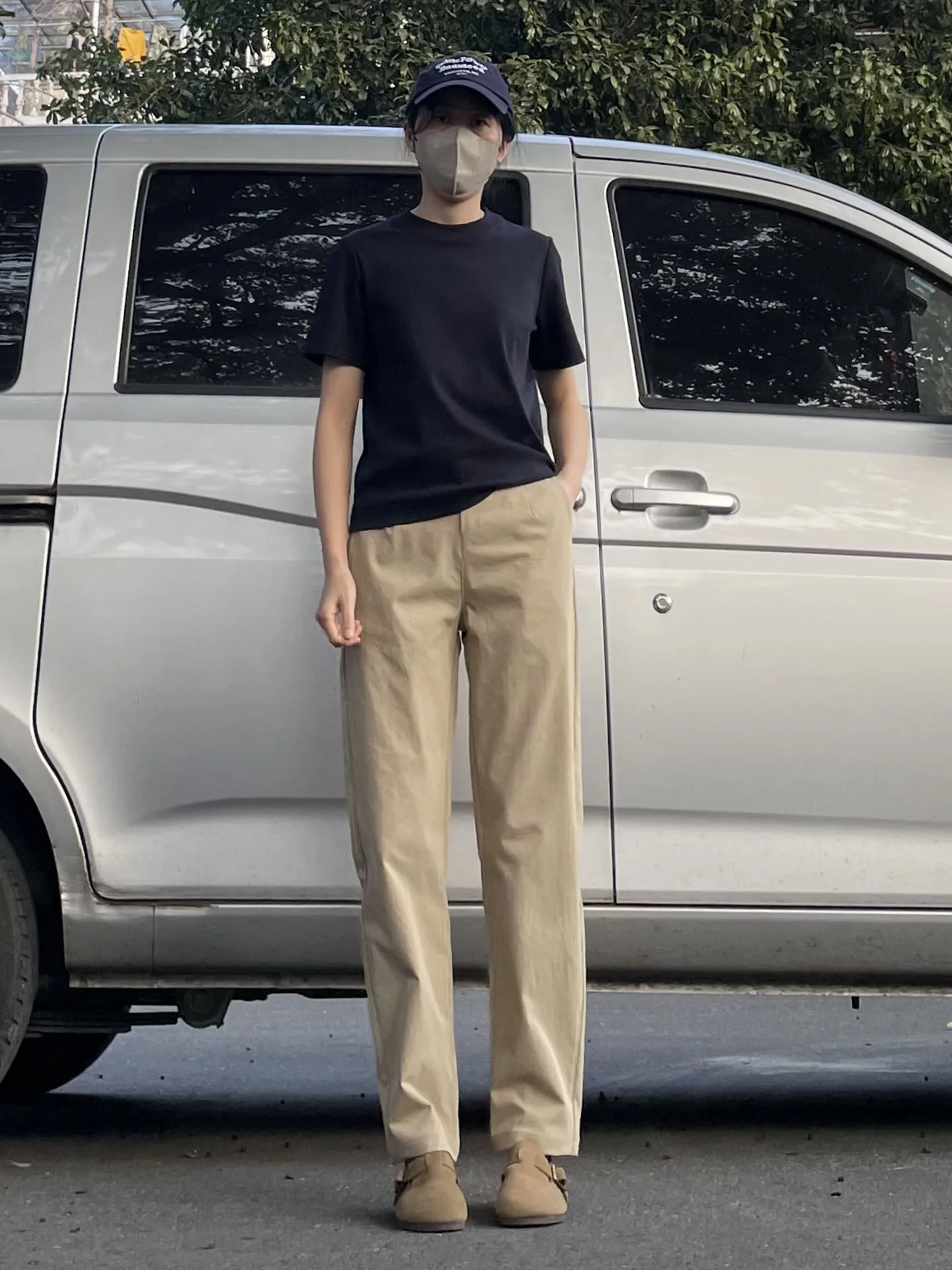 Брюки женские повседневные цвета хаки, весенние, новые, для работы, приталенные, унисекс, длинные
Брюки женские повседневные цвета хаки, весенние, новые, для работы, приталенные, унисекс, длинные