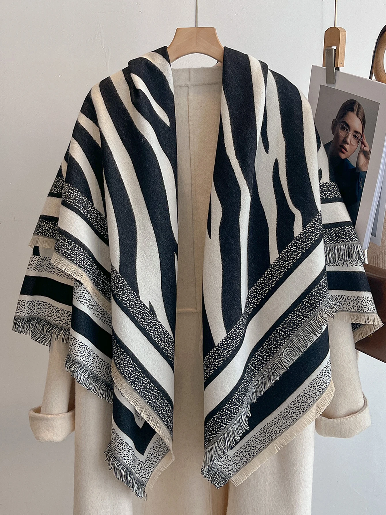 Роскошный бренд 2021, шаль из пашмины с кисточками и рисунком зебры, женский зимний шарф из искусственного кашемира, бандана и стили пончо 
Роскошный бренд 2021, шаль из пашмины с кисточками и рисунком зебры, женский зимний шарф из искусственного кашемира, бандана и стили пончо