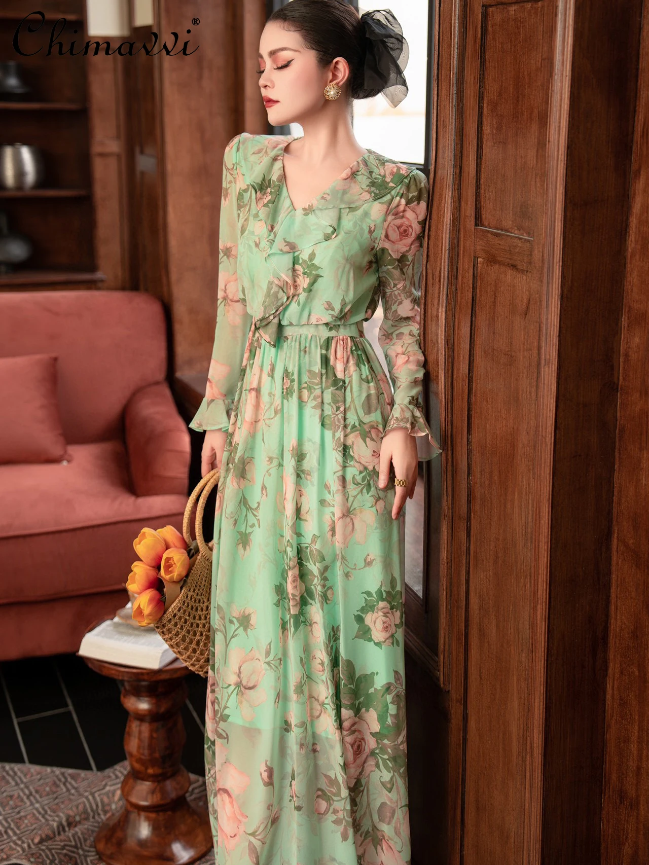 Женское платье с высокой талией, элегантное приталенное платье с V-образным вырезом и принтом, осень 2024
Женское платье с высокой талией, элегантное приталенное платье с V-образным вырезом и принтом, осень 2024