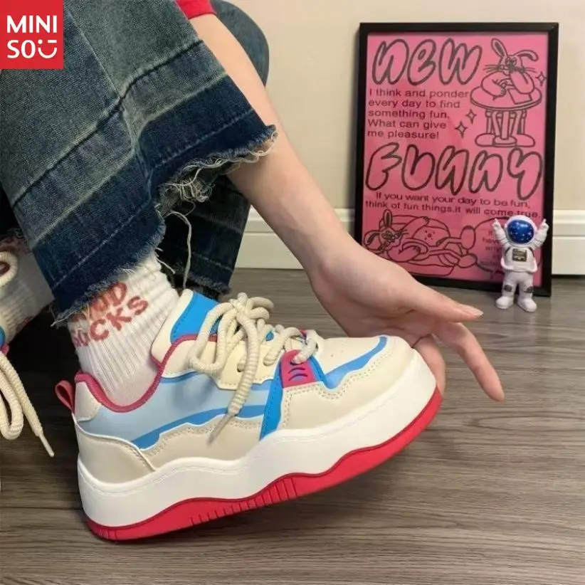 Miniso Bestseller Platform White Sneakers American Style, 2025 Autumn New Versatile Low Top Canvas Women Shoes
Miniso Bestseller Platform White Sneakers American Style, 2025 Autumn New Versatile Low Top Canvas Women Shoes