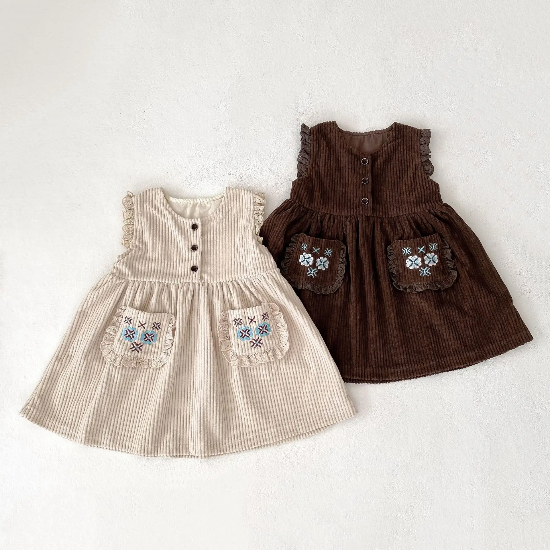 New autumn baby clothing for 0-3 years old, cute baby girl vest dress, exquisite embroidered dress
New autumn baby clothing for 0-3 years old, cute baby girl vest dress, exquisite embroidered dress