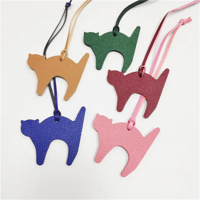 New Trendy Genuine Leather Cat Charm Pendant Custom Women Fashion Designer Customized Pendant Bag's Hawk Ornaments ins
New Trendy Genuine Leather Cat Charm Pendant Custom Women Fashion Designer Customized Pendant Bag's Hawk Ornaments ins