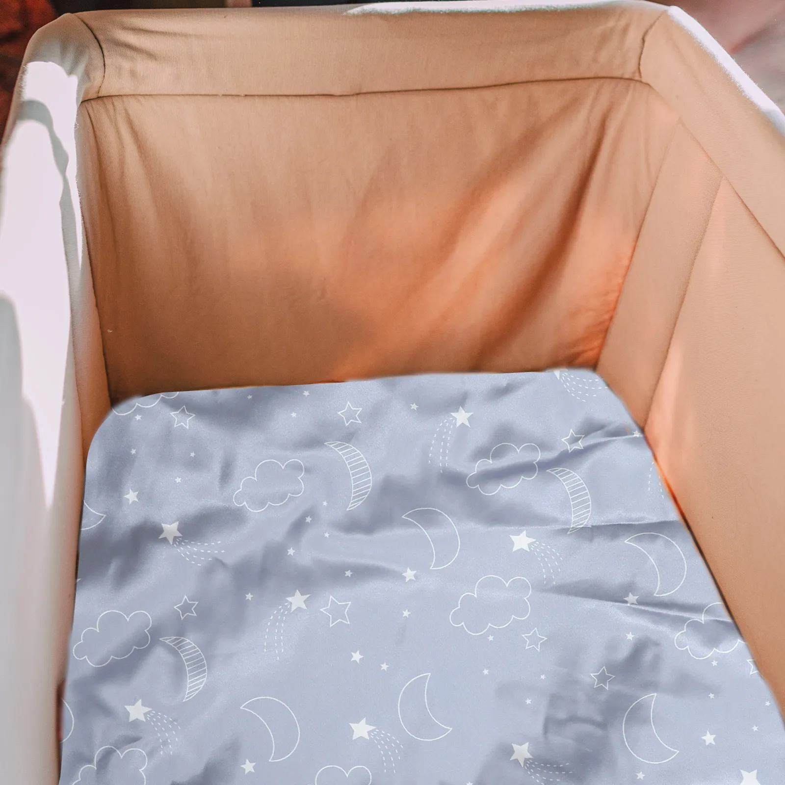 Bassinet Mattress Sheet Fitted Crib Mattress Cover Soft Breathable No Noise Perfect Fit for Infant Unique Pattern Design
Bassinet Mattress Sheet Fitted Crib Mattress Cover Soft Breathable No Noise Perfect Fit for Infant Unique Pattern Design