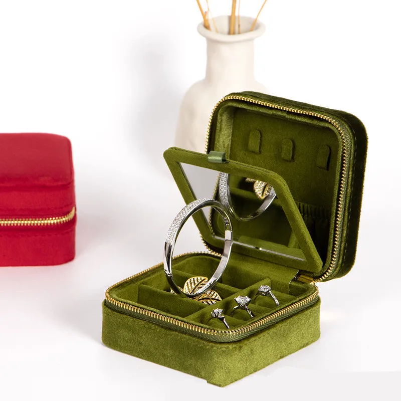 1PC Green Velvet Travel Jewelry Storage Box With Mirror Necklace Ring Earrings Zipper Storage Box Jewelry Display Case Organizer
1PC Green Velvet Travel Jewelry Storage Box With Mirror Necklace Ring Earrings Zipper Storage Box Jewelry Display Case Organizer