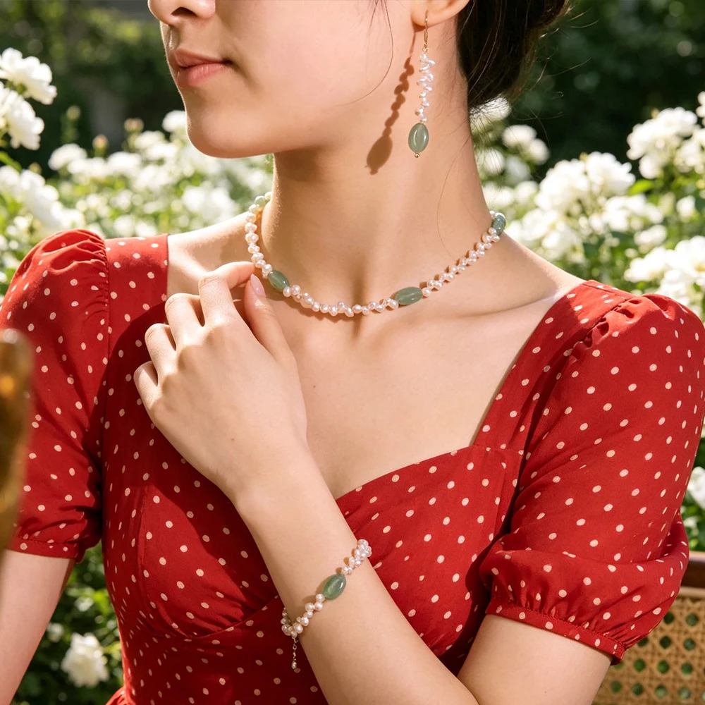 Fashion Pearl Water Drop Stone Jewelry Set Necklace Bracelet Earrings Elegant Premium Versatile Decoration Gifts for Ladies
Fashion Pearl Water Drop Stone Jewelry Set Necklace Bracelet Earrings Elegant Premium Versatile Decoration Gifts for Ladies