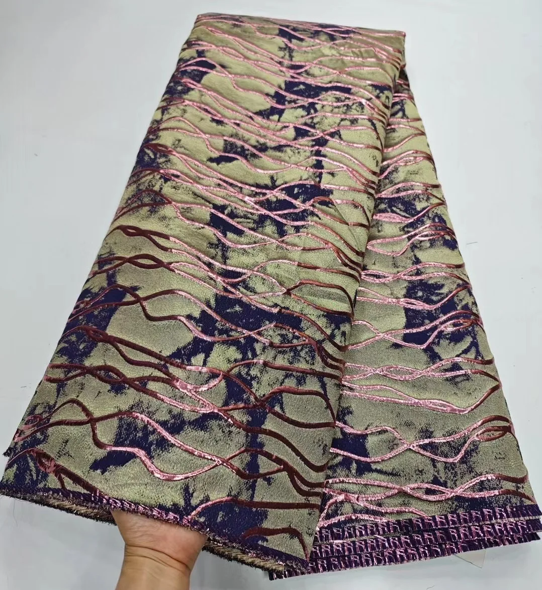 Luxury African Jacquard Lace Fabric 2024 New Nigerian Brocade Lace Fabric for Wedding Evening Prom Women Dresses NH5871
Luxury African Jacquard Lace Fabric 2024 New Nigerian Brocade Lace Fabric for Wedding Evening Prom Women Dresses NH5871
