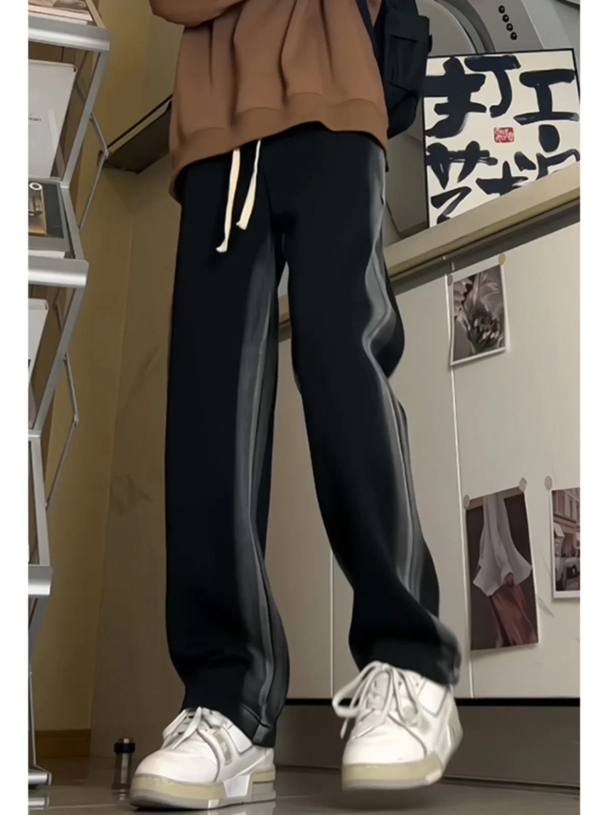 Мужские винтажные полосатые брюки свободного кроя Waed: модные прямые драпированные брюки для осени от бренда Cool Haome
Мужские винтажные полосатые брюки свободного кроя Waed: модные прямые драпированные брюки для осени от бренда Cool Haome