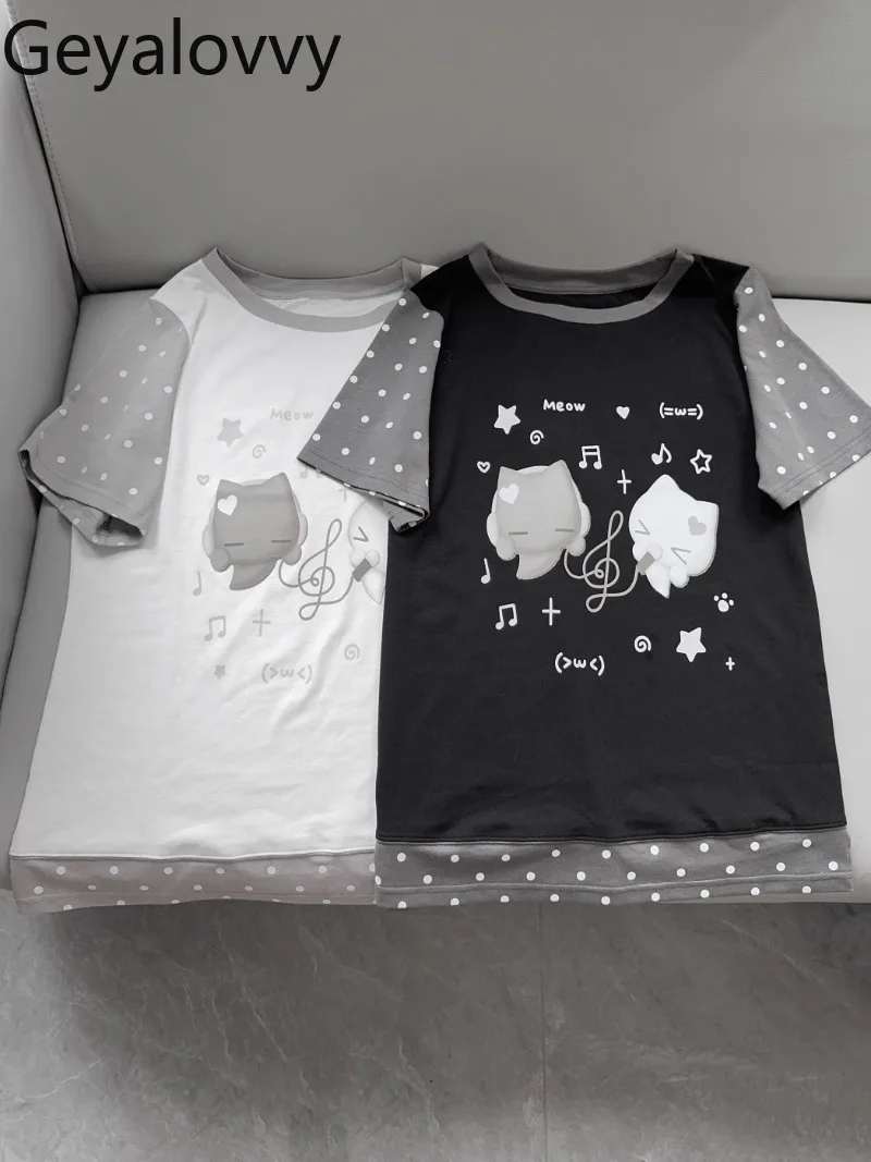 Summer New Original Japanese Printed Tops Pure Cotton Casual Student Polka Dot Splicing Round Neck Short-sleeved T-shirt
Summer New Original Japanese Printed Tops Pure Cotton Casual Student Polka Dot Splicing Round Neck Short-sleeved T-shirt