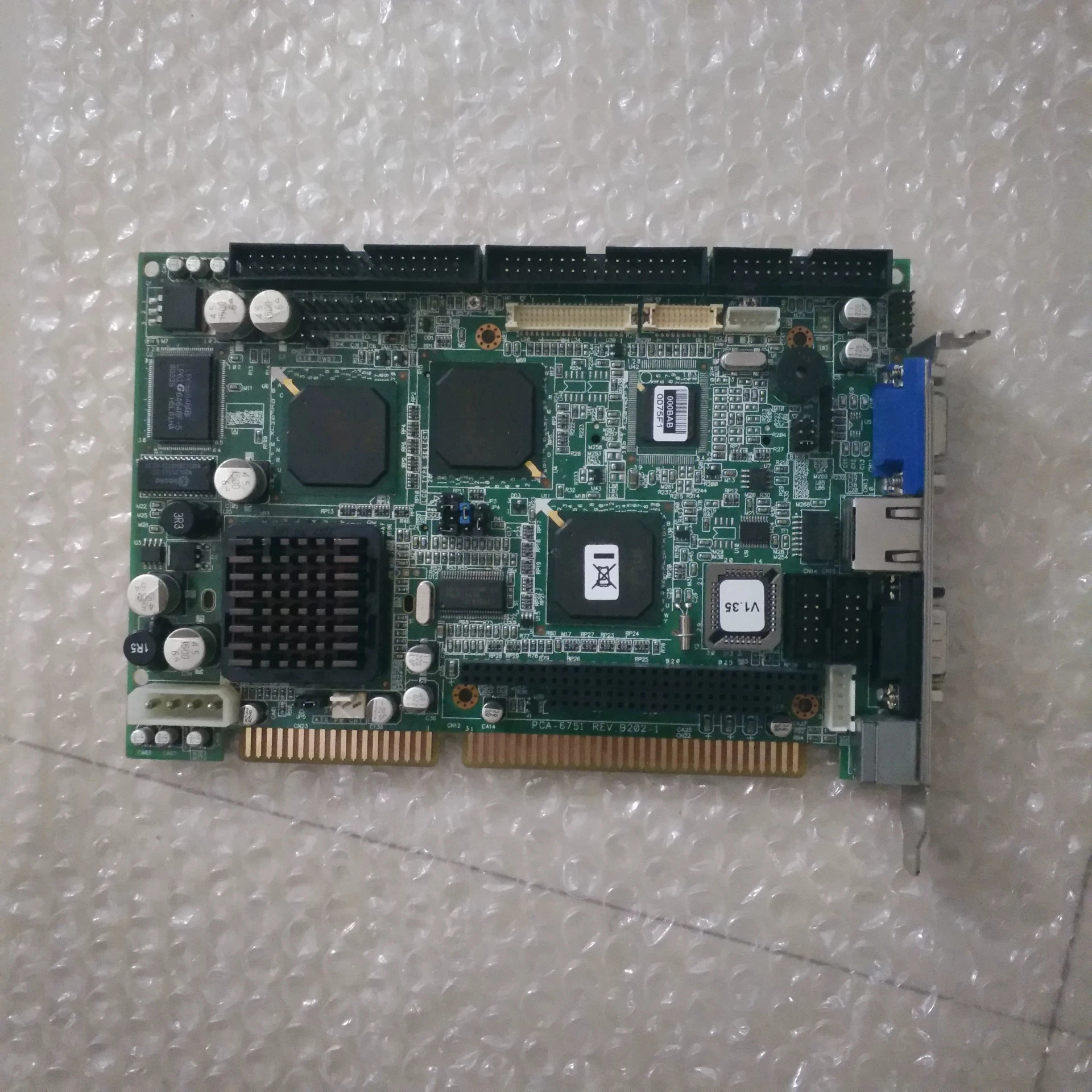PCA-6751 REV.B202-1 PCA-6751V
PCA-6751 REV.B202-1 PCA-6751V