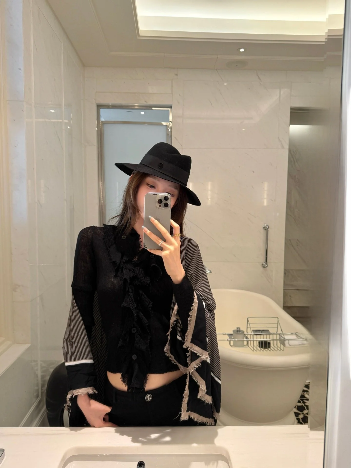 Yangzifan Dor Women's Knitted irt with Detachable Flow Design Wood ain Casual Tight Fit Long Sve ort Length
Yangzifan Dor Women's Knitted irt with Detachable Flow Design Wood ain Casual Tight Fit Long Sve ort Length