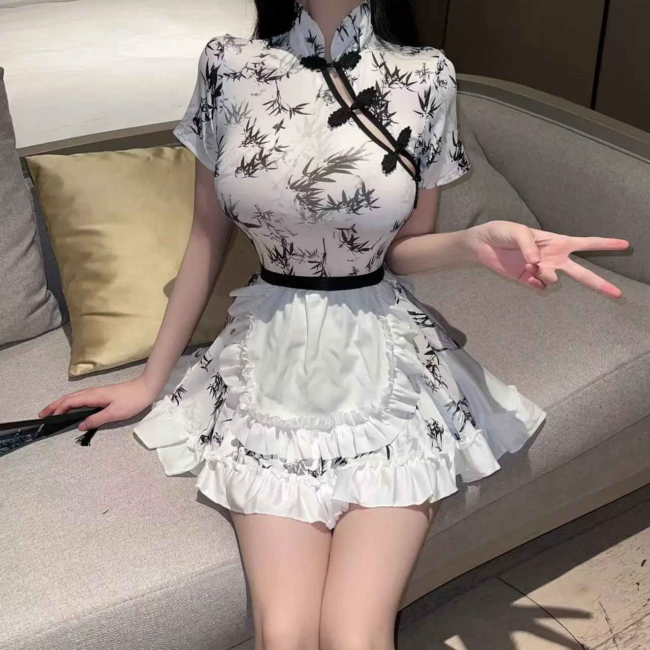 Dopamine Style Qipao Dress, Sexy Print Bodycon Mini Skirt, Large Butterfly Sleeve Streamer Sexy Female Costumes
Dopamine Style Qipao Dress, Sexy Print Bodycon Mini Skirt, Large Butterfly Sleeve Streamer Sexy Female Costumes