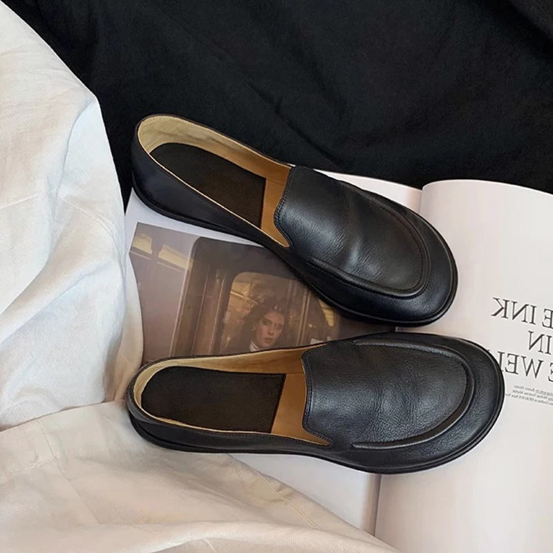 Простые лоферы из мягкой кожи без шнуровки с круглым носком, женские удобные туфли на плоской подошве в стиле ретро с низким вырезом, повседневная удобная обувь
Простые лоферы из мягкой кожи без шнуровки с круглым носком, женские удобные туфли на плоской подошве в стиле ретро с низким вырезом, повседневная удобная обувь