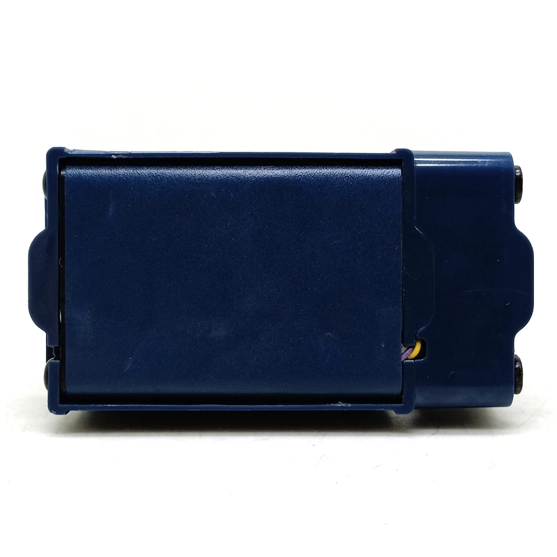 R40W12BS4AC-65 4056 12В большой объем вентилятора 4 см 1U вентилятор для серверного шасси
R40W12BS4AC-65 4056 12В большой объем вентилятора 4 см 1U вентилятор для серверного шасси