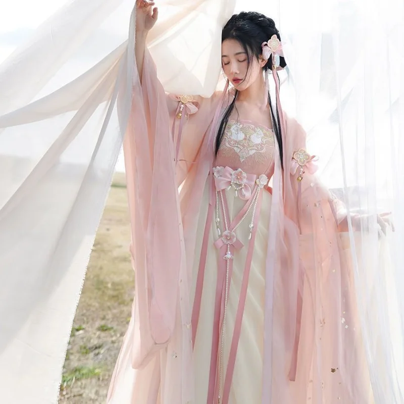 Женский традиционный национальный костюм Hanfu, ретро юбка чебула, суперфея, гладкий Шелковый Модный женский полный комплект.
Женский традиционный национальный костюм Hanfu, ретро юбка чебула, суперфея, гладкий Шелковый Модный женский полный комплект.