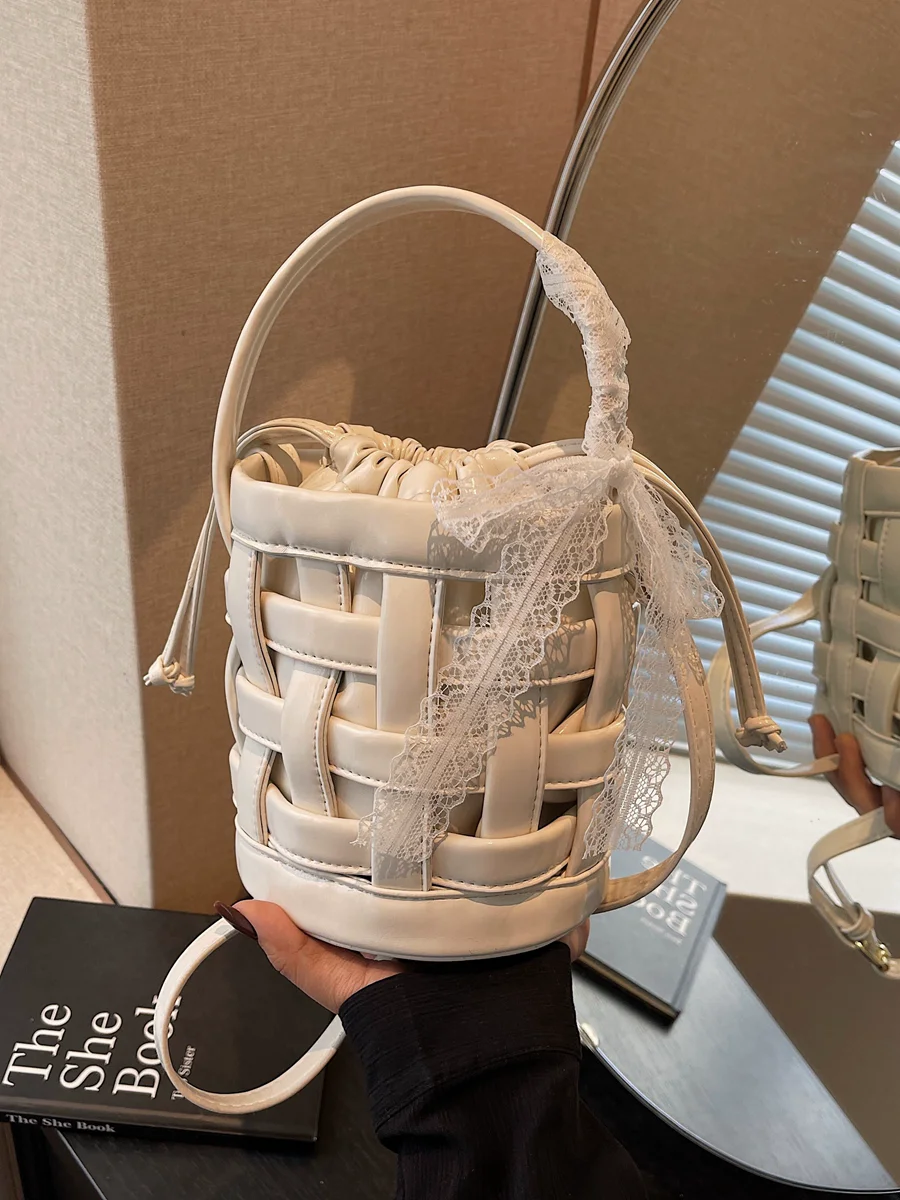 New Lace Weaven Handbags For Women Fashion Spring and Summer Trendy Crossbody Bag Versatile Woven Drawstring Bucket Bags Casse
New Lace Weaven Handbags For Women Fashion Spring and Summer Trendy Crossbody Bag Versatile Woven Drawstring Bucket Bags Casse