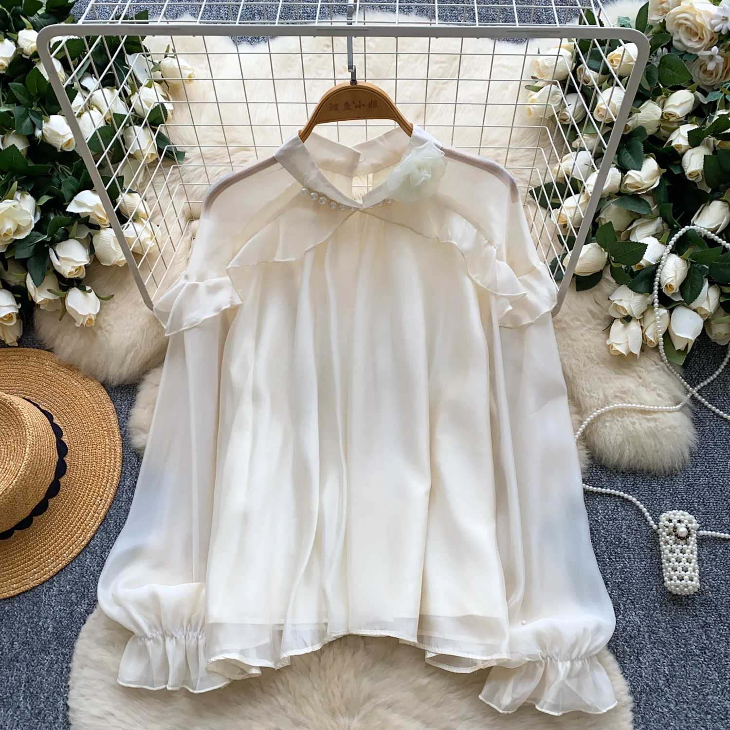 Vintage Blouse chiffon flare sleeve mesh long sleeve Elegant Fashion Women hotsweet Shirt women clothing
Vintage Blouse chiffon flare sleeve mesh long sleeve Elegant Fashion Women hotsweet Shirt women clothing