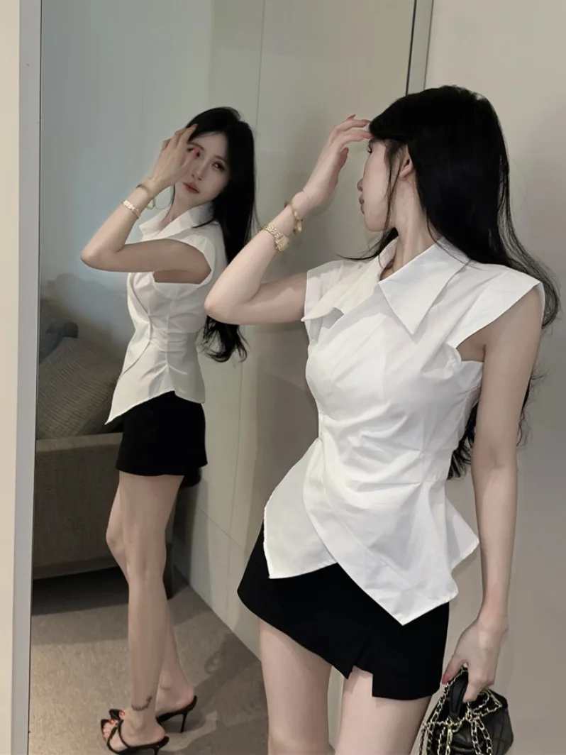 Sweet Commuter White Asymmetrical Collar Sleeveless Shirt Women Summer Straight Shoulder Design Slimming Top Girls Citywalk
Sweet Commuter White Asymmetrical Collar Sleeveless Shirt Women Summer Straight Shoulder Design Slimming Top Girls Citywalk