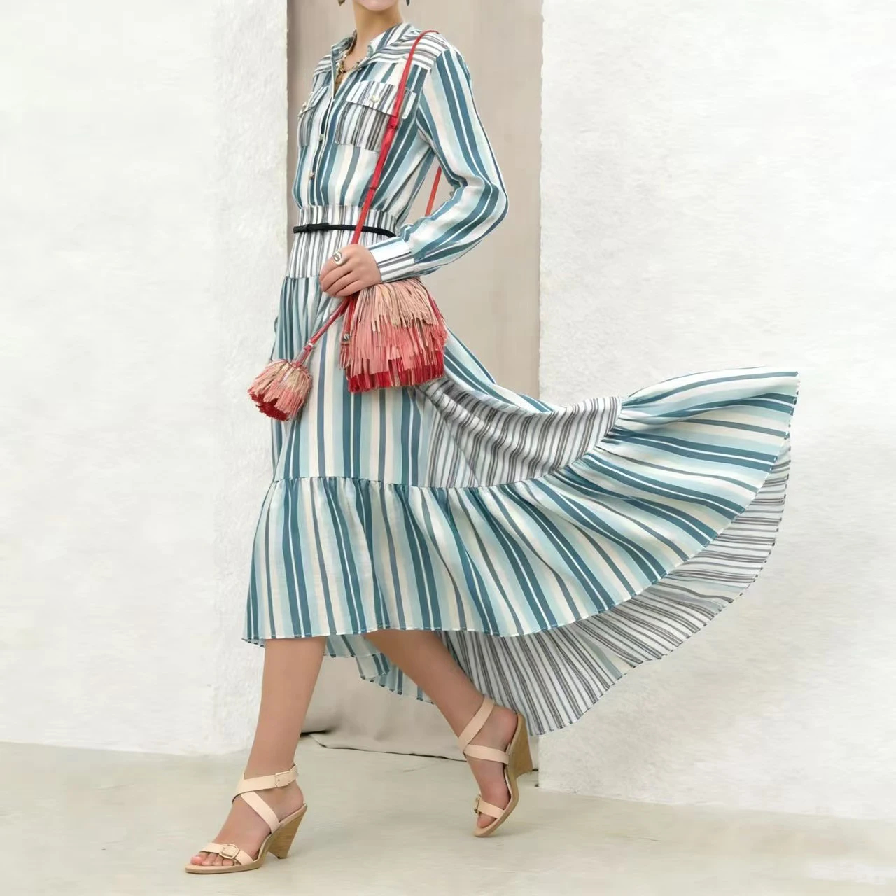 Новинка 2026: Женский комплект из двух предметов (футболка и шорты) в полоску, приталенный крой, эластичный пояс, четыре цвета, модный стиль (Австралия)
Новинка 2026: Женский комплект из двух предметов (футболка и шорты) в полоску, приталенный крой, эластичный пояс, четыре цвета, модный стиль (Австралия)