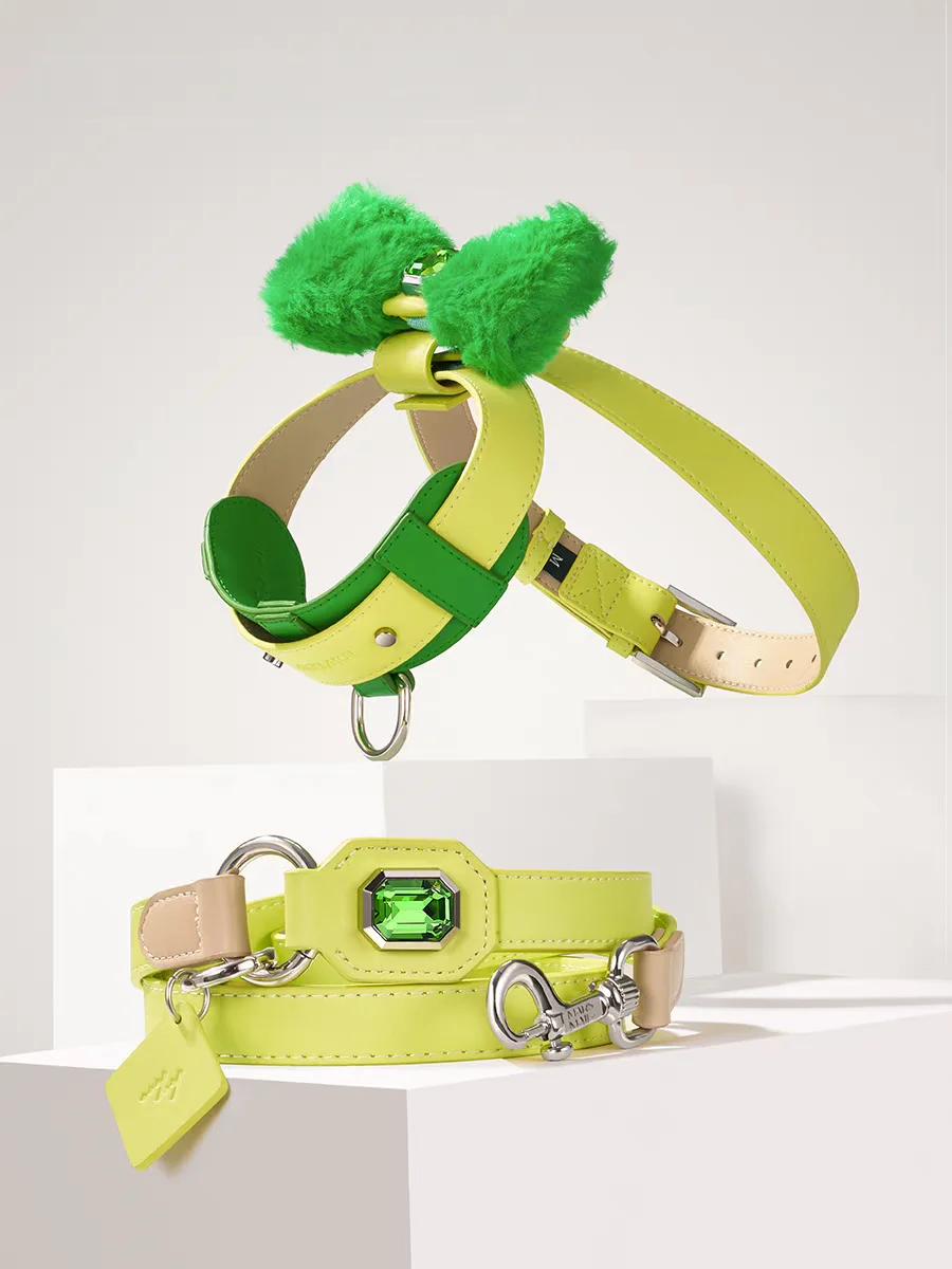 Plush Bowtie Pet Harness Vest-Style Chest Collar Leash for Small Breeds Puppies Cats Walking Pets Highly Eye-catching Quality
Plush Bowtie Pet Harness Vest-Style Chest Collar Leash for Small Breeds Puppies Cats Walking Pets Highly Eye-catching Quality