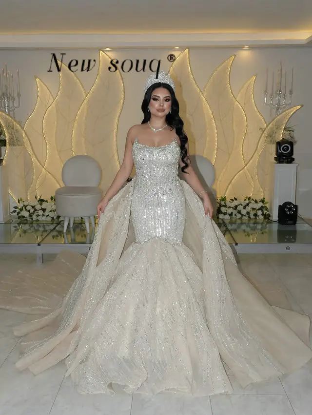 Великолепные вечерние платья-русалки цвета светлого шампанского с отстегивающимся шлейфом, украшенные дубайскими кристаллами, блестящие свадебные и праздничные платья на заказ
Великолепные вечерние платья-русалки цвета светлого шампанского с отстегивающимся шлейфом, украшенные дубайскими кристаллами, блестящие свадебные и праздничные платья на заказ