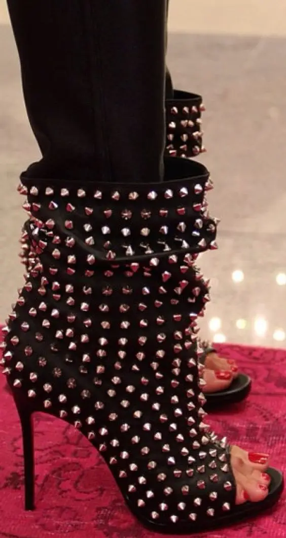 Peep Toe Rivets Luxury Leather Ankle Boots Lady Stiletto High Heel Sexy Zip Boots Show Design 2024 Women Shoes
Peep Toe Rivets Luxury Leather Ankle Boots Lady Stiletto High Heel Sexy Zip Boots Show Design 2024 Women Shoes