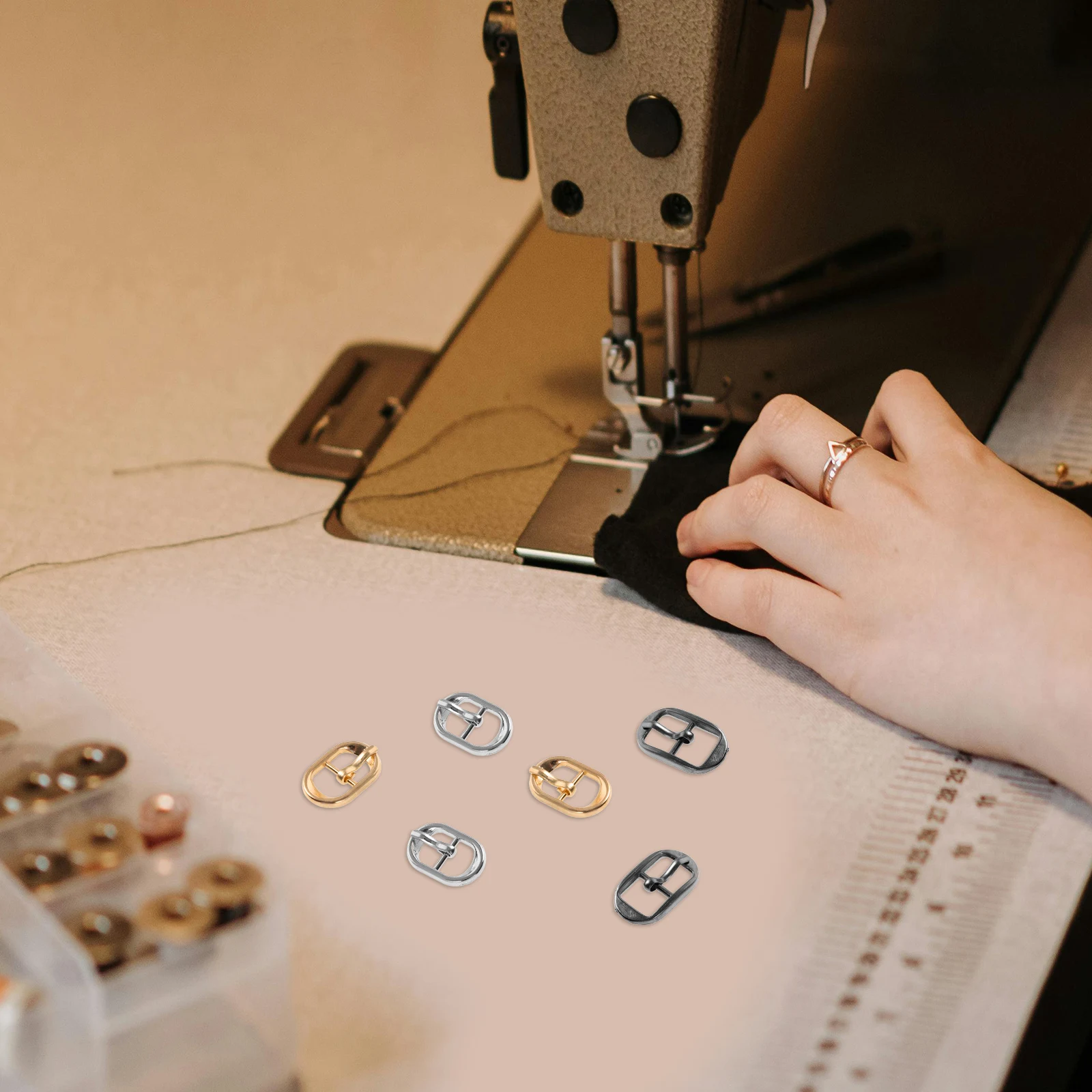 30pcs Single Prong Metal Strap Buckles Vintage Slide For Diy Clothing Handbags Backpacks Webbing Roller Buckles
30pcs Single Prong Metal Strap Buckles Vintage Slide For Diy Clothing Handbags Backpacks Webbing Roller Buckles