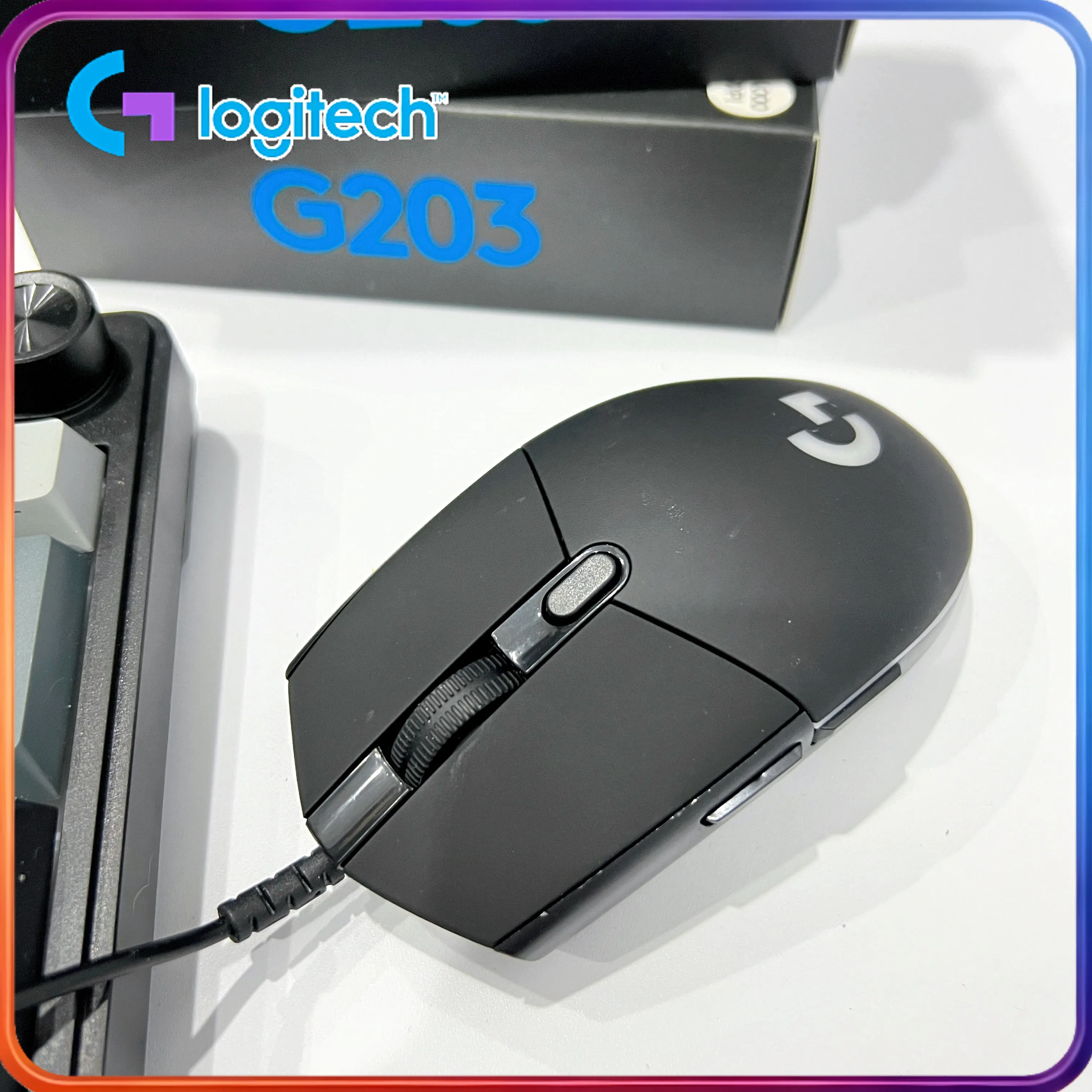 Logitech G102/G203 LightSync Intelligent Lighting 8000 DPI Gaming Mouse
Logitech G102/G203 LightSync Intelligent Lighting 8000 DPI Gaming Mouse