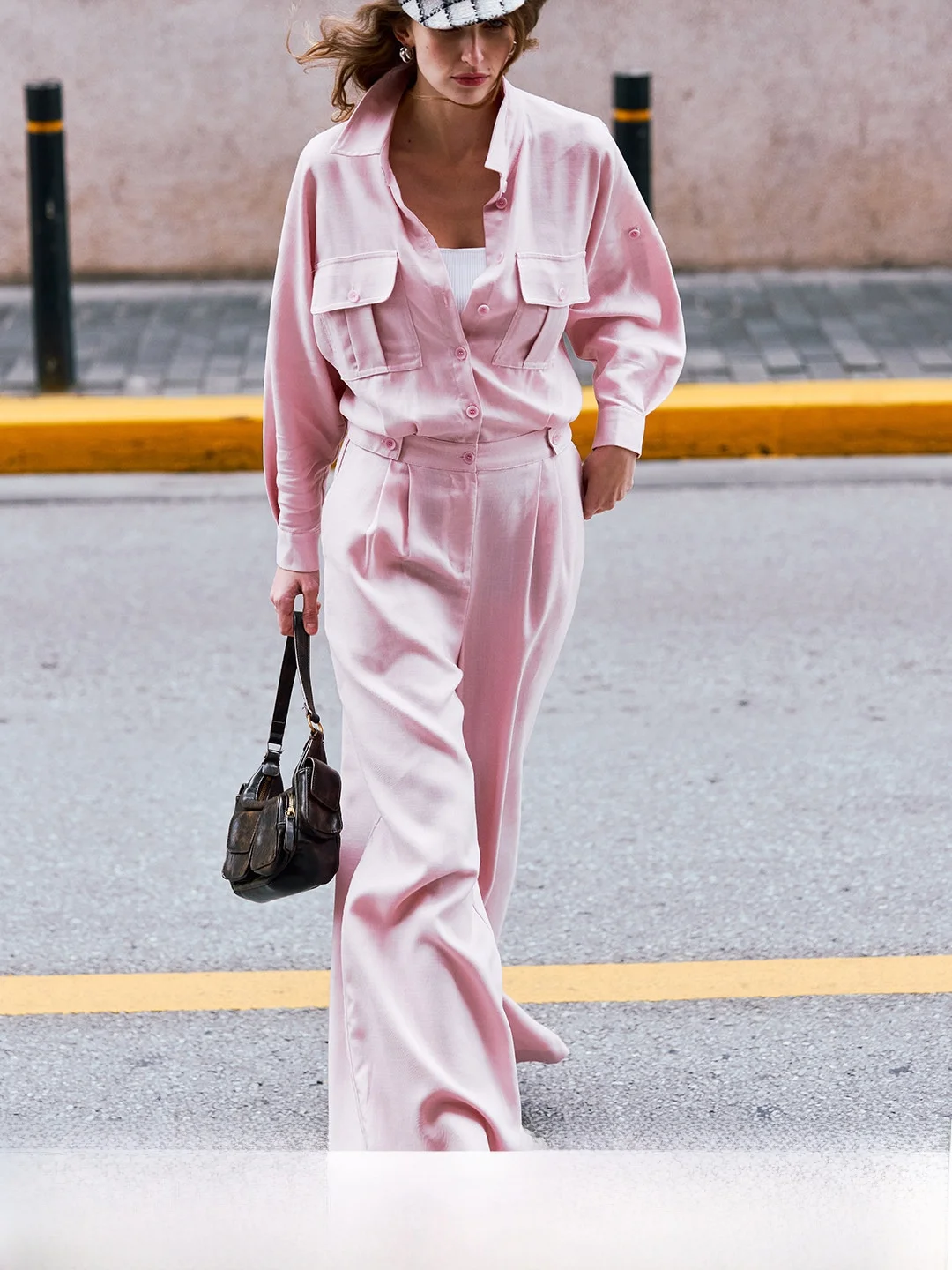 Luna7xi Casual Loose Women's Romper Pantsuit with Pleats Commute Style Long Pants Comfortable V-Neck Overall Jumpsuit
Luna7xi Casual Loose Women's Romper Pantsuit with Pleats Commute Style Long Pants Comfortable V-Neck Overall Jumpsuit