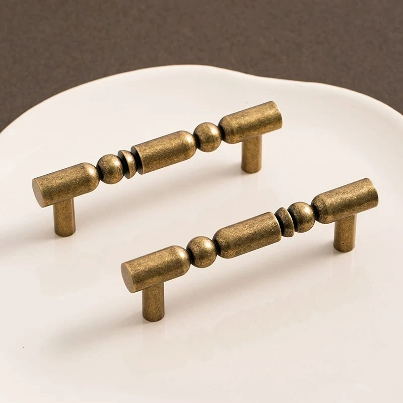 Antique Bronze Brass Cabinet Handles and Knobs Drawer Pulls Cupboard Handles for Furniture Wardrobe Bedroom Decorative Door Knob
Antique Bronze Brass Cabinet Handles and Knobs Drawer Pulls Cupboard Handles for Furniture Wardrobe Bedroom Decorative Door Knob