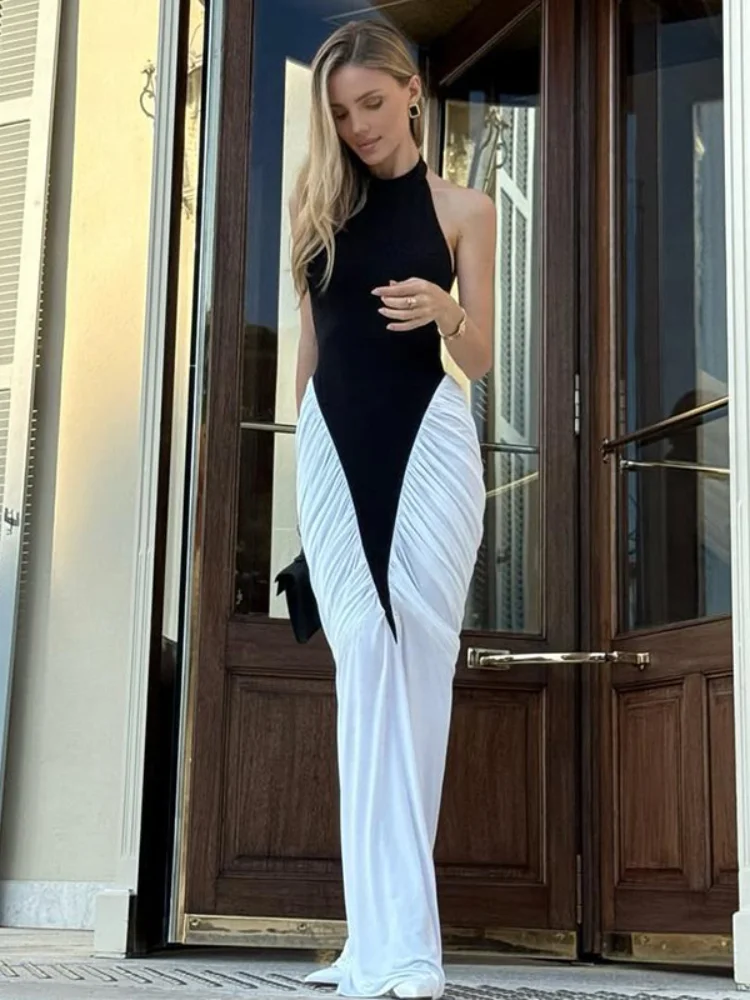 2026 New Chic Patchwork Halter Backless Sexy Midi Dress Women Gown Elegant Fashion Contrast Color Sleeveless Pleated Long Dress
2026 New Chic Patchwork Halter Backless Sexy Midi Dress Women Gown Elegant Fashion Contrast Color Sleeveless Pleated Long Dress