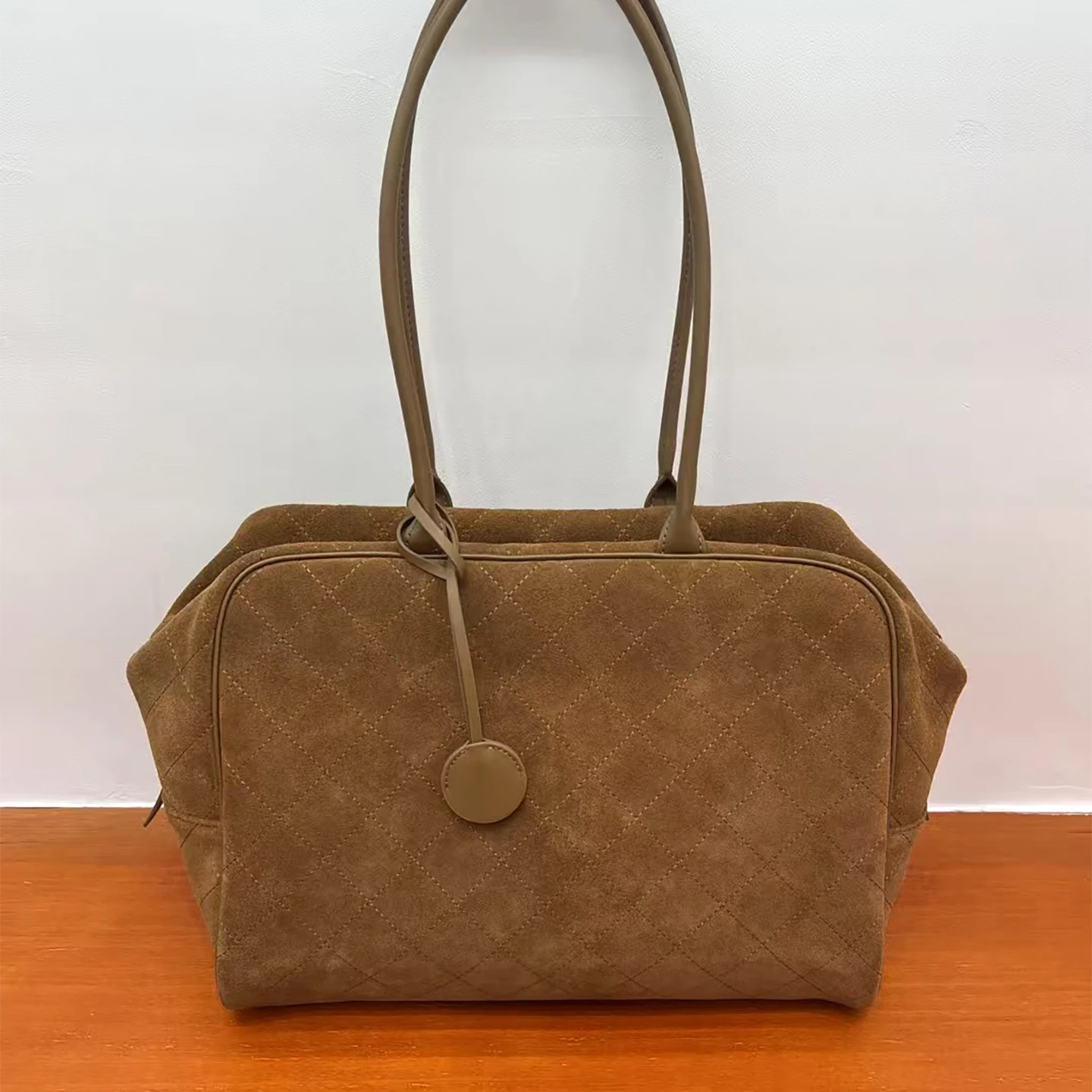 Сумка подмышки из натуральной кожи, большая вместительная матовая воловья кожа, модный дорожный портфель 35 см, женская сумка, замшевый стиль
Сумка подмышки из натуральной кожи, большая вместительная матовая воловья кожа, модный дорожный портфель 35 см, женская сумка, замшевый стиль