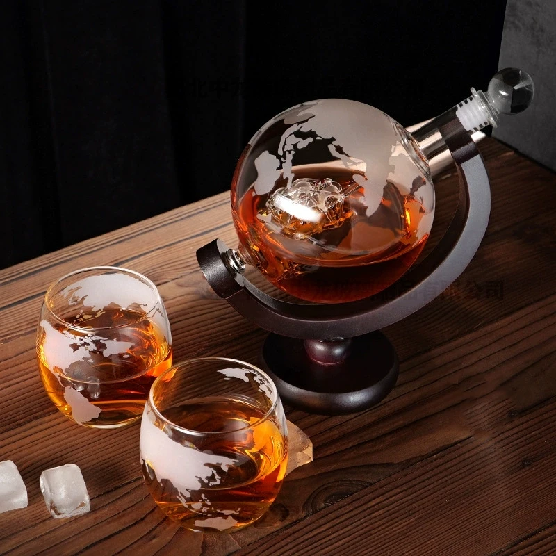 1L Creative Globe Decanter Set with Lead-free Carafe Exquisite Wood-stand and 2 Whisky Glasses Whiskey Decanter Bar Accessories
1L Creative Globe Decanter Set with Lead-free Carafe Exquisite Wood-stand and 2 Whisky Glasses Whiskey Decanter Bar Accessories