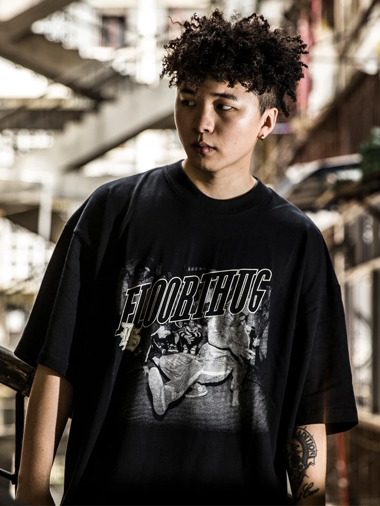 Original SOULSTYLE Floor Thug II Hip Hop Street Dance Loose Fit round Neck Short Sleeve T-Shirt Unisex Summer Casual Cotton
Original SOULSTYLE Floor Thug II Hip Hop Street Dance Loose Fit round Neck Short Sleeve T-Shirt Unisex Summer Casual Cotton