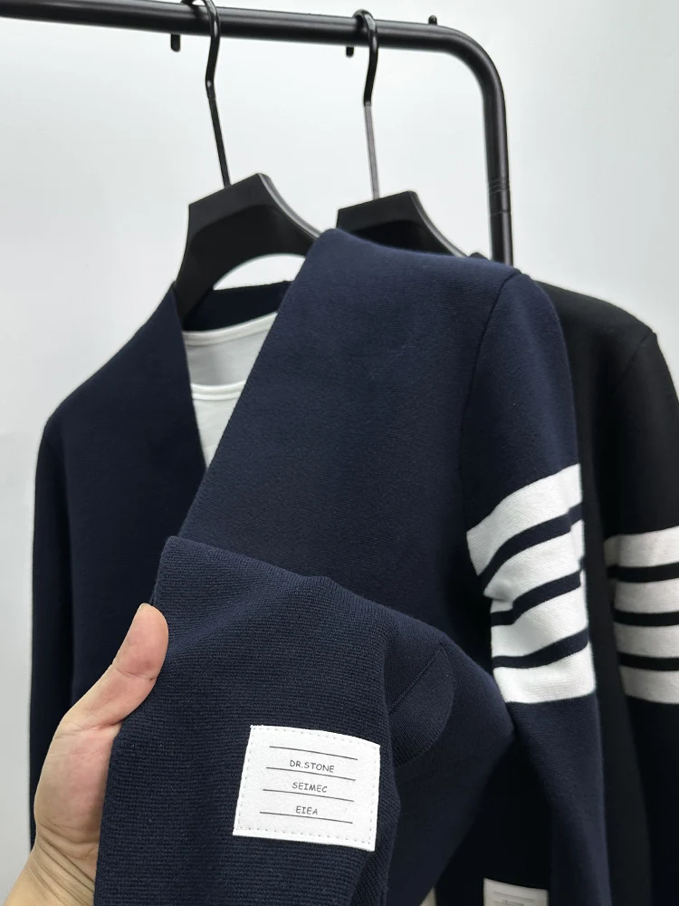 High-end Quality Men's Spring and Autumn Striped Design Casual Fashion Trendy Knitted Long-sleeved Korean Cardigan Sweater Top
High-end Quality Men's Spring and Autumn Striped Design Casual Fashion Trendy Knitted Long-sleeved Korean Cardigan Sweater Top