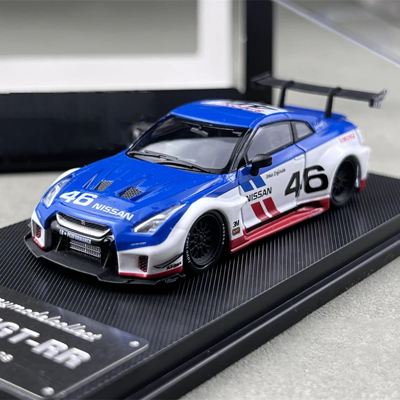 MC 1/64 GTR R35 2020 LBWK, гоночный автомобиль из сплава, литье под давлением и игрушечный транспорт, модель автомобиля, миниатюрная масштабная модель автомобиля для детей
MC 1/64 GTR R35 2020 LBWK, гоночный автомобиль из сплава, литье под давлением и игрушечный транспорт, модель автомобиля, миниатюрная масштабная модель автомобиля для детей