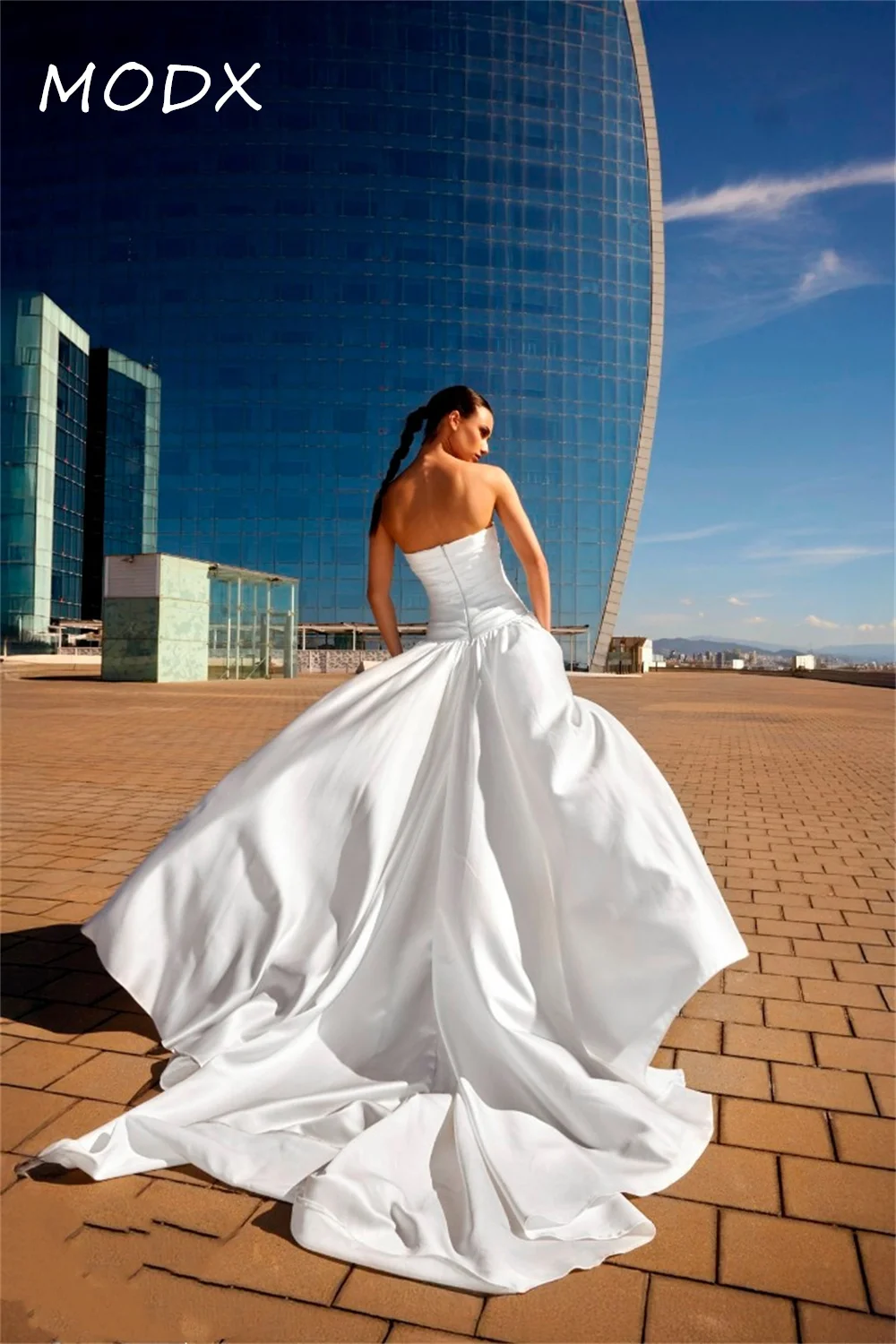 MODX Modern Wedding Dresses for Women A-line High Slit Satin Strapless Vestidos De Novia Customized Wedding Party Dress
MODX Modern Wedding Dresses for Women A-line High Slit Satin Strapless Vestidos De Novia Customized Wedding Party Dress 