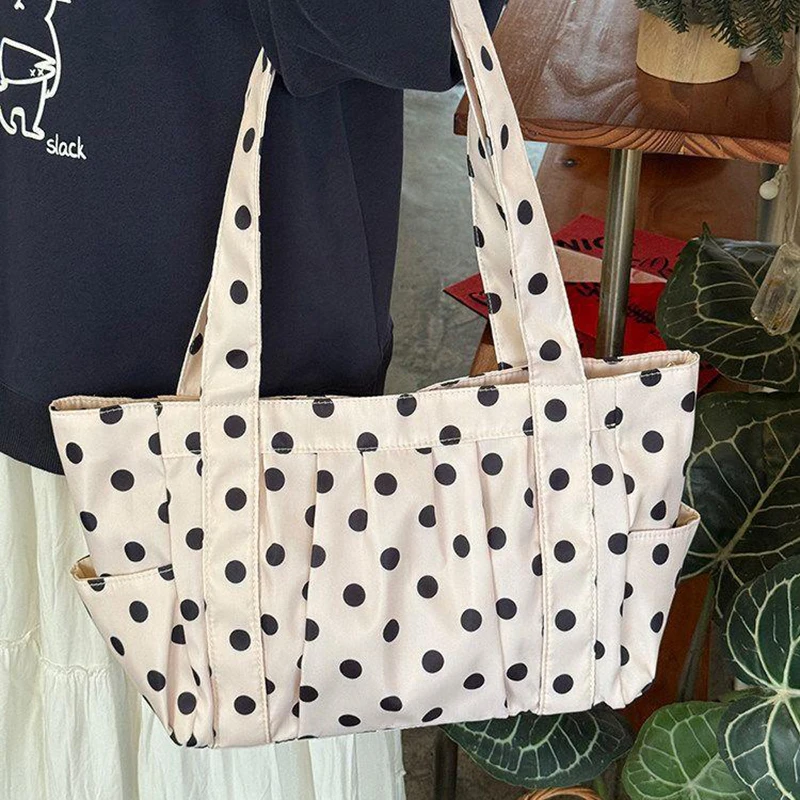 Retro Polka Dot Tote Bag Korean Bow Multi-pocket Large Capacity Shoulder Bag Lightweight Travel Storage Bag Casual Commuter Bag
Retro Polka Dot Tote Bag Korean Bow Multi-pocket Large Capacity Shoulder Bag Lightweight Travel Storage Bag Casual Commuter Bag